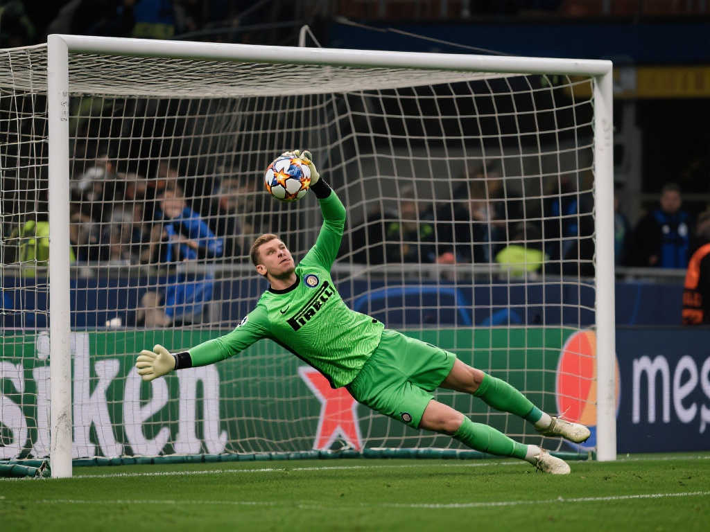 是座无虚席 是座无虚席